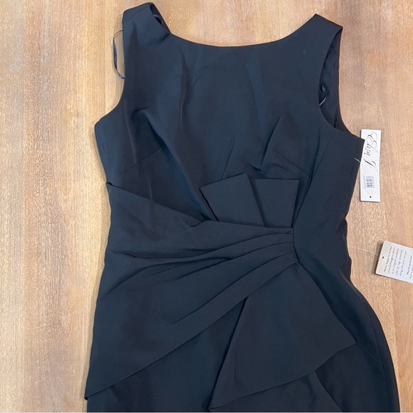 Eliza J Sleeveless Cascading-Ruffle Gown in Black Size 4 - Picture 5 of 7